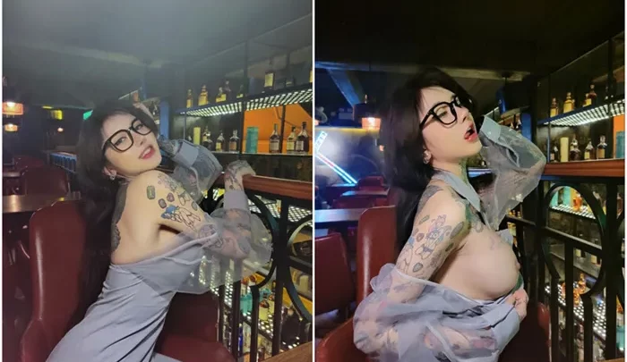 Japanisches POV unzensiert — Amateur mit dicken Titten, Brille und Dildo in durchsichtigem blauem Outfit