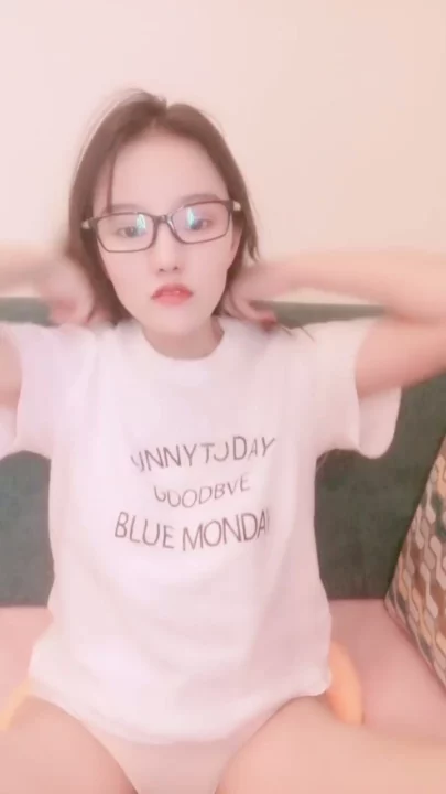 8번 스크린샷, Japanese POV Uncensored — Feifei Takes Hard Creampie in Bedroom에서 캡처됨