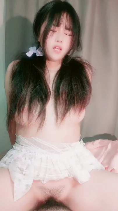 Screenshot 2 aus Japanische POV unzensiert — Interracial Creampie mit weißer Spitzenwäsche