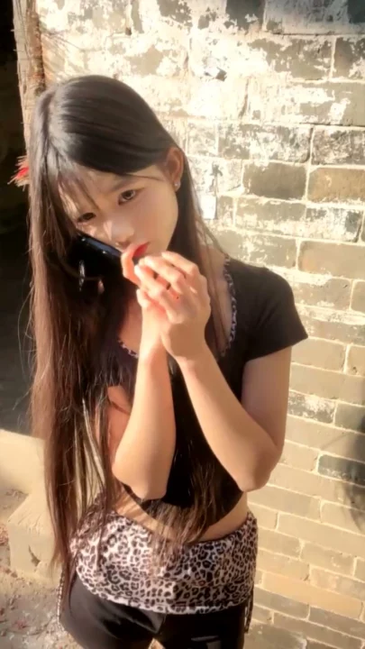 Screenshot 28 from Japanese POV Uncensored — Linlin Amateur Creampie and Blowjob in Bedroom