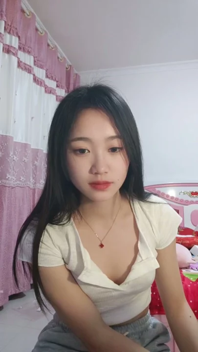 Screenshot 10 from Japanese POV Uncensored — Linlin’s Amateur Bedroom Tease with Dildo and Off-Frame Partner