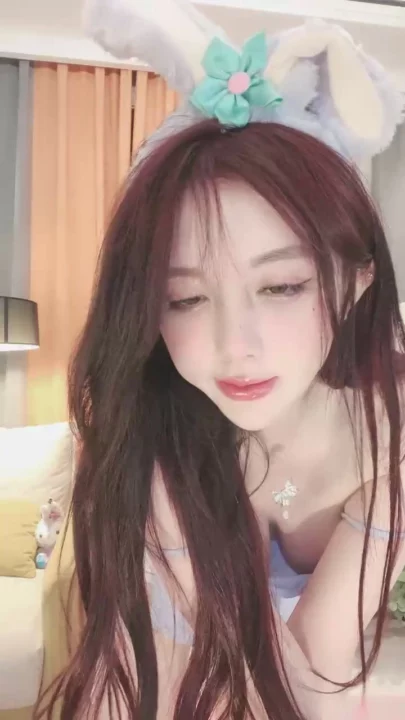 Screenshot 2 from 일본 아마추어 생방송 - 파란 속옷 입고 얼굴 공개 무삭제 POV