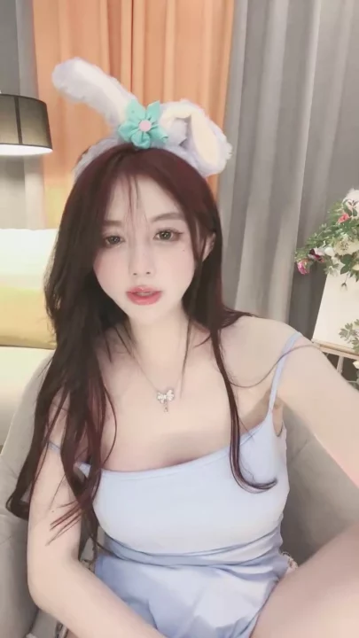 Screenshot 3 from 일본 아마추어 생방송 - 파란 속옷 입고 얼굴 공개 무삭제 POV