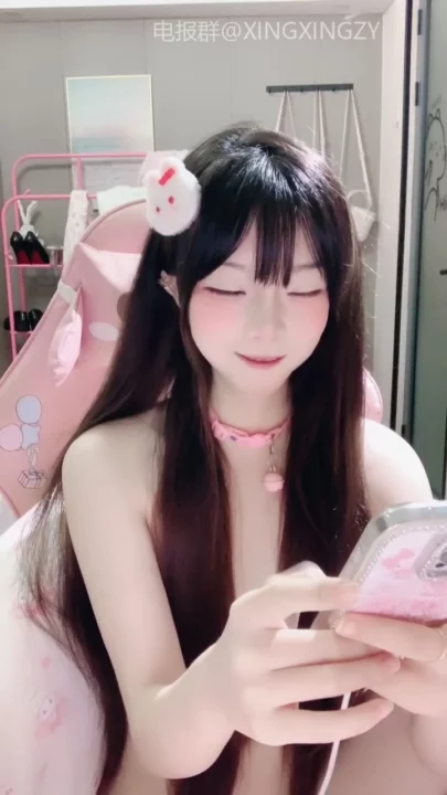 Screenshot 12 from Japonesa em Primeiro Plano Desencensurada — Amadora Pequena com Dildo e Parceiro Fora de Cena