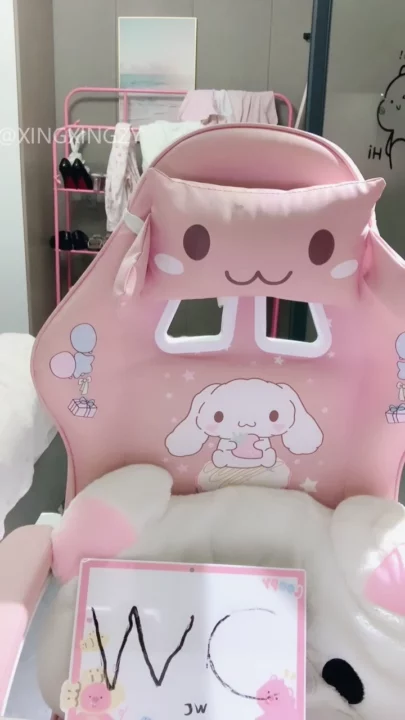 Screenshot 30 from Japonesa em Primeiro Plano Desencensurada — Amadora Pequena com Dildo e Parceiro Fora de Cena