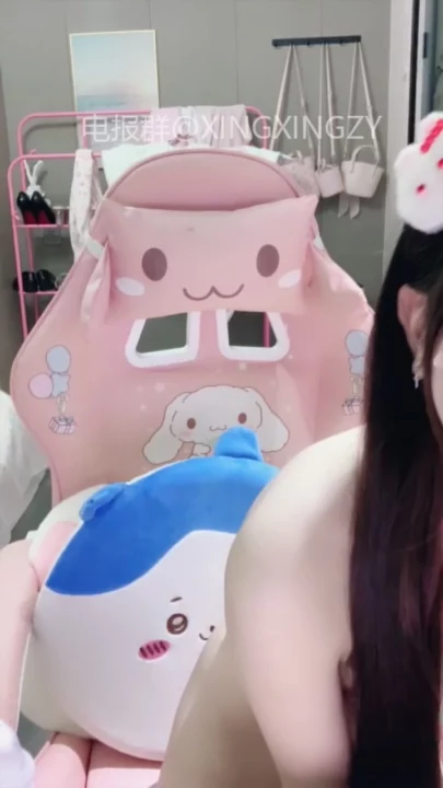Screenshot 35 from Japonesa em Primeiro Plano Desencensurada — Amadora Pequena com Dildo e Parceiro Fora de Cena