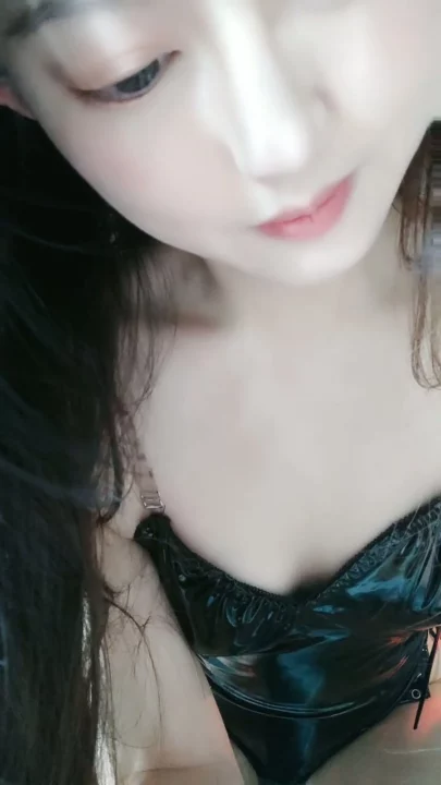 Screenshot 2 from Beleza Pequena em Latex e Roupas Íntimas — Visão Japonesa Sem Censura