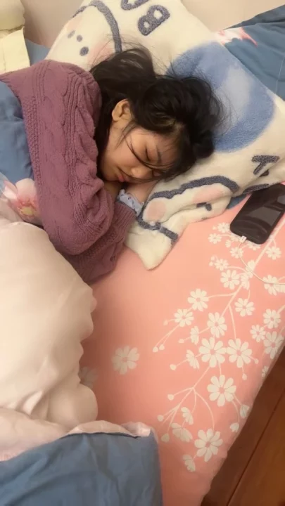 Screenshot 2 from Japanese POV Uncensored — Petite Beauty in Threesome Creampie After Waking [FC2-PPV-5574379]