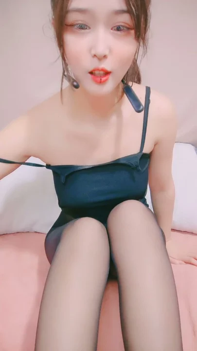 Screenshot 2 von Japanische POV unzensiert — Petite Yueyue kriegt harten Creampie und Blowjob