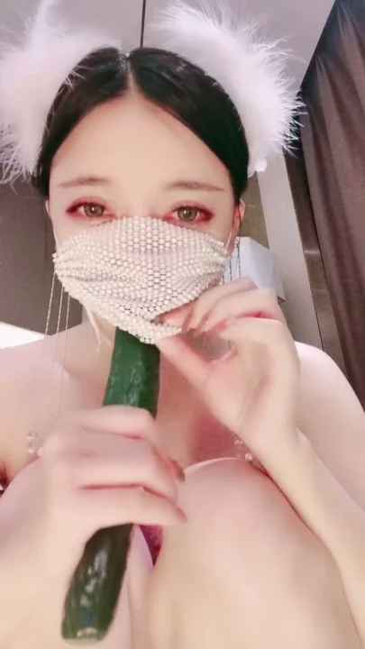 Screenshot 1 from Japanese POV Uncensored — Qianqian’s Masked Masturbation with Cucumber and Toys