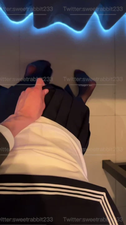 Screenshot 2 from POV Jepang Tanpa Sensor — Gadis Sekolah Pakai Seragam dan Stoking Mainin Memek [FC2-PPV-4874379]