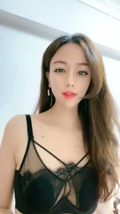 Japanese POV Uncensored — Shanshan Faces Camera with Dildo in Hotel