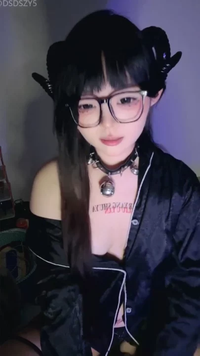 29번 스크린샷, Japanese POV Uncensored Solo — Demon Girl Lele in Lingerie and Glasses에서 캡처됨