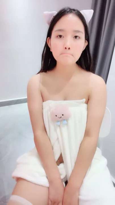 Screenshot 7 from 日本无码第一视角 — 猫耳头带自慰