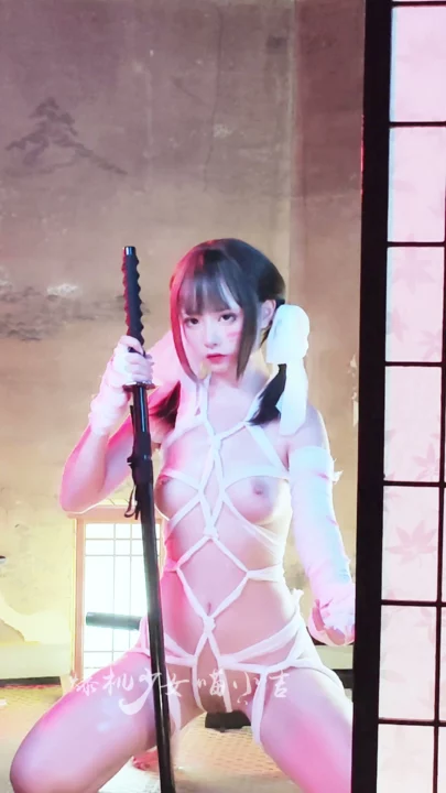 Japanese POV Uncensored — Xixi in Rope Bondage and Katana Pose