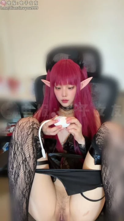 Screenshot 17 from Japanese POV Uncensored — Xueer’s Leopard-Lingerie Masturbation with Dildo