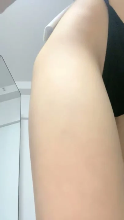 Screenshot 4 from Japanese POV Uncensored — Yiyi’s Solo Lingerie Masturbation in Bathroom