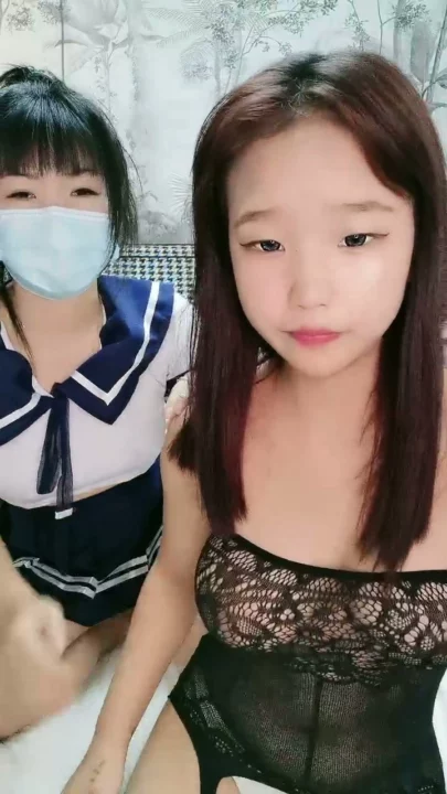 日本校服少女三人行 — 大胸试镜第一视角