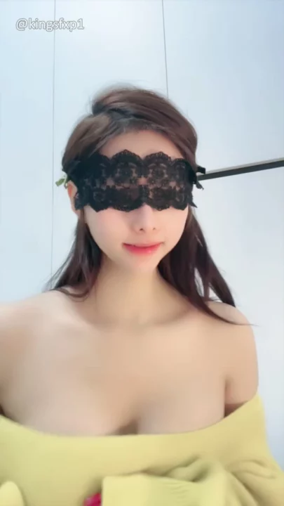 Screenshot 4 from Japanese Solo Masturbation — Blindfolded Petite Beauty Self-Touch Leaked