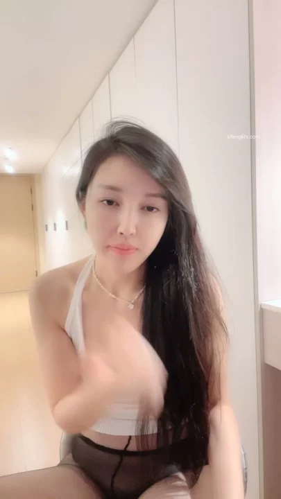 Screenshot 11 from Japanese Solo Masturbation — Face-Shown Bathroom Self-Shot with Toys