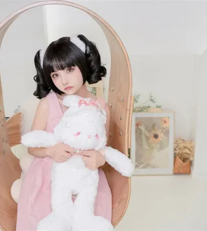Screenshot 17 from Japanese Solo Masturbation — Petite Asian in Pink Lingerie and Robe