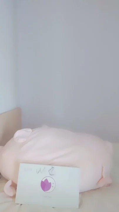 Screenshot 2 from Japanese Solo Masturbation — Petite Face-Shown Amateur with Surgical Mask