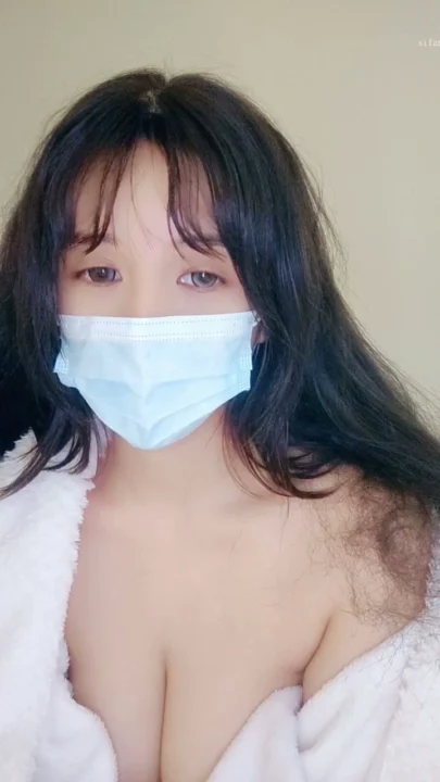 Screenshot 13 from Japanese Solo Masturbation — Petite Face-Shown Amateur with Surgical Mask