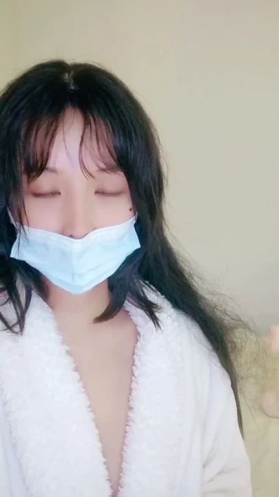 Screenshot 14 from Japanese Solo Masturbation — Petite Face-Shown Amateur with Surgical Mask