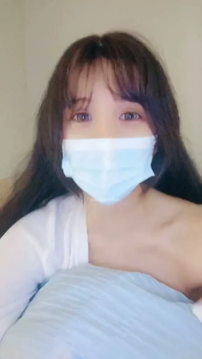 Screenshot 29 from Japanese Solo Masturbation — Petite Face-Shown Amateur with Surgical Mask