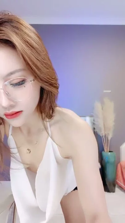 Screenshot 13 from Japanese Solo Masturbation — Sasa in Lingerie with Glasses and Face Shown