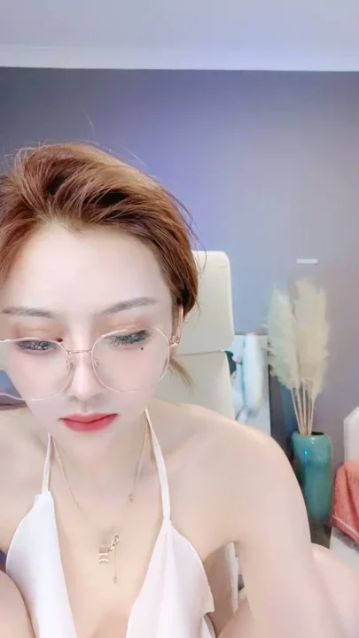 Screenshot 16 from Japanese Solo Masturbation — Sasa in Lingerie with Glasses and Face Shown