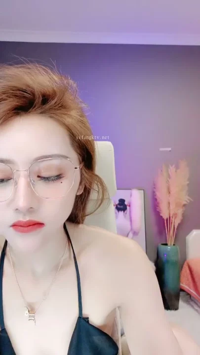 Screenshot 6 from Japanese Solo Masturbation — Sasa in Lingerie with Glasses and Face Shown