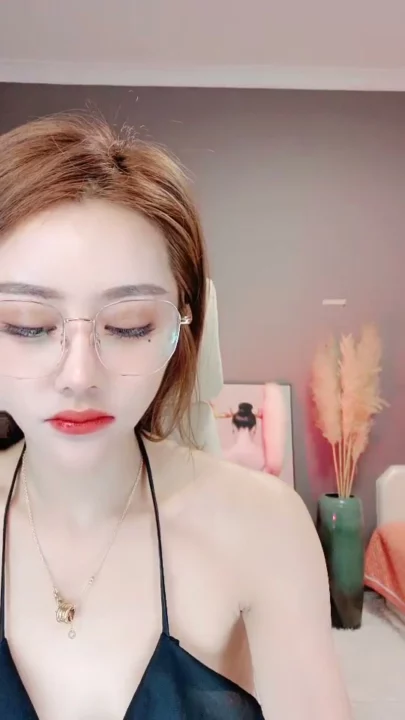 Screenshot 7 from Japanese Solo Masturbation — Sasa in Lingerie with Glasses and Face Shown