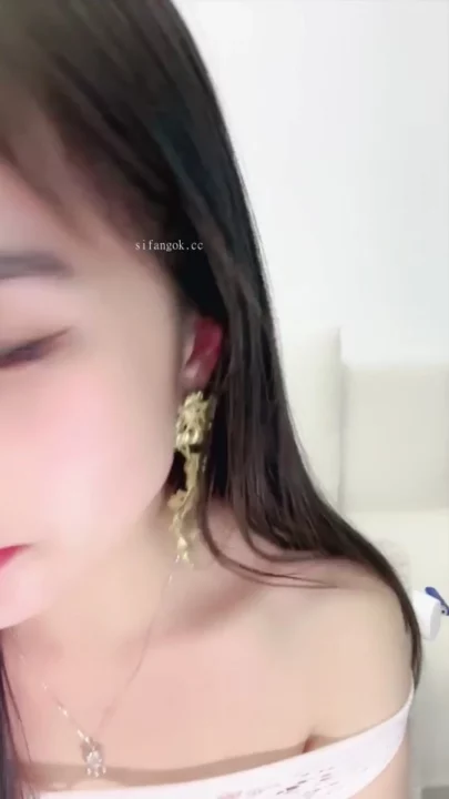 Screenshot 4 from Japanese Solo Masturbation Tease — White Off-Shoulder Top and Face Shown