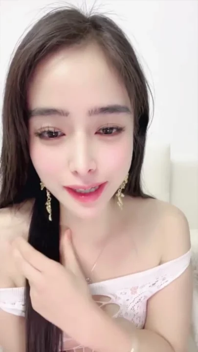 Screenshot 5 from Japanese Solo Masturbation Tease — White Off-Shoulder Top and Face Shown
