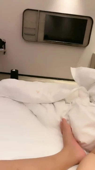 Screenshot 31 aus Japanische Solo-Masturbation — Unzensierte Amateure mit Brille