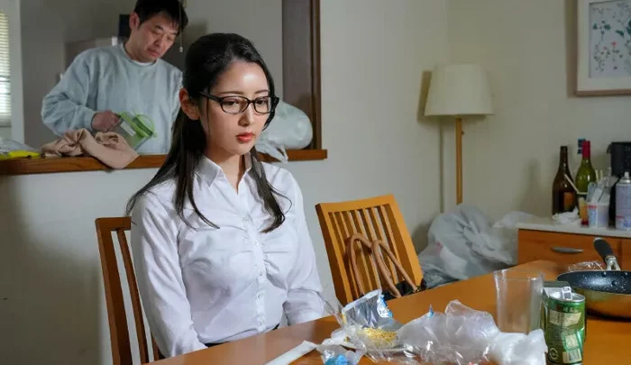 Professora Japonesa POV — Drogada e Amarrada com Lingerie de Venda [Legendas em Chinês]