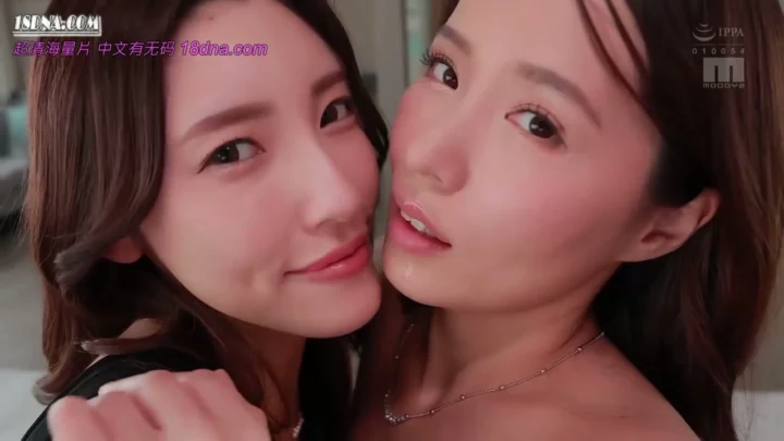 スクリーンショット 7 から Lesbian Creampie Scene — Tingting and Busty Beauty Share Toys in Lingerie