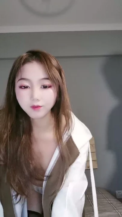 Screenshot 1 from Scissorings entre deux beautés asiatiques en lingerie — POV