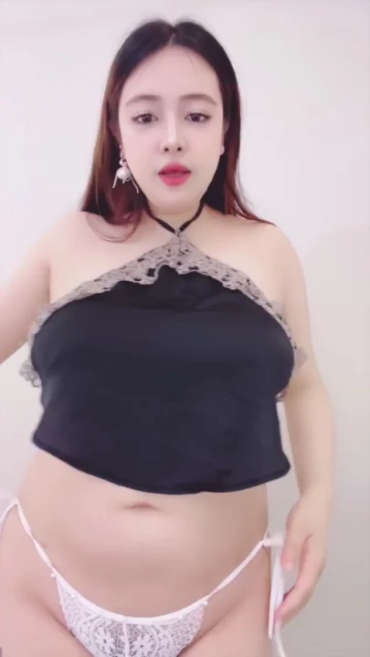 Screenshot 9 from Lesbian Stockings Lingerie POV — Linlin and Sister Tag-Team in Chinese Amateur
