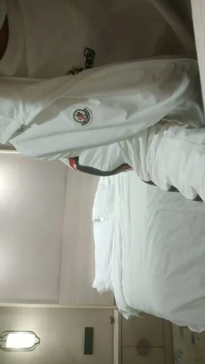 Screenshot 2 from Lili’s POV Toy Play — Slim Asian Beauty Moans in Hotel