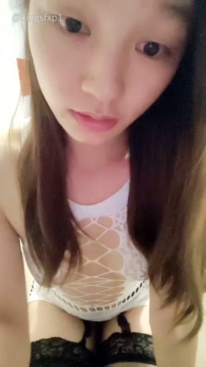 Screenshot 4 from Lulu Chinese Solo Masturbation — Lingerie and Black Stockings Self-Play