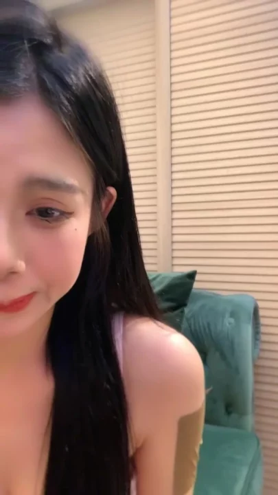 4번 스크린샷, Mingming FC2 Amateur Solo — Petite Lingerie POV Masturbation with Face Reveal에서 캡처됨