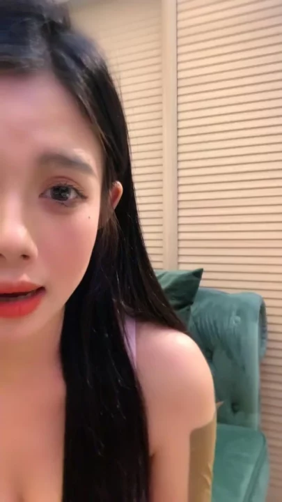 1번 스크린샷, Mingming FC2 Amateur Solo — Petite Lingerie POV Masturbation with Face Reveal에서 캡처됨