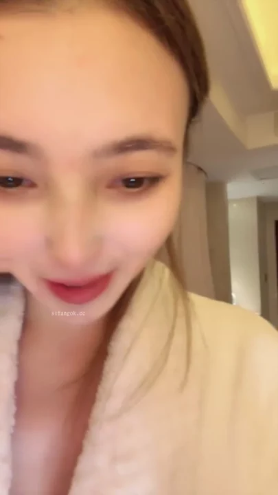 Screenshot 26 from Niuniu Tự Sướng POV Quyến Rũ — Em Á Châu Nhỏ Nhắn Khoe Hàng Trong Áo Choàng Mềm Mại