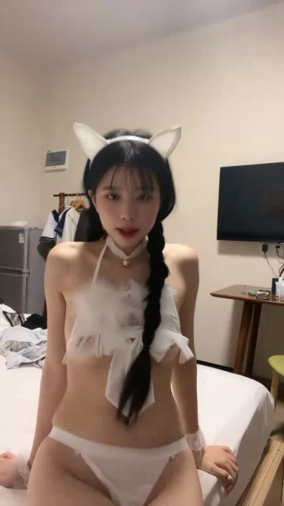 Screenshot 1 from Asiatique POV se masturbe — Nattes jumelles et tease en lingerie avec des jouets