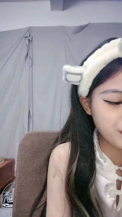 Screenshot 3 from Petite Asian POV Uncensored — Cat-Ear Solo Posing and Nude Spread