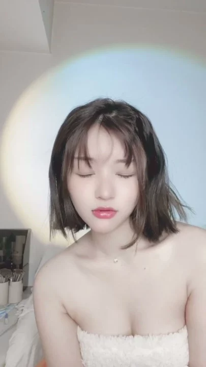 Screenshot 2 from Petite Asian Solo Tease — Softcore Lingerie Posing in JAV Style