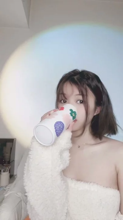 Screenshot 6 from Petite Asian Solo Tease — Softcore Lingerie Posing in JAV Style