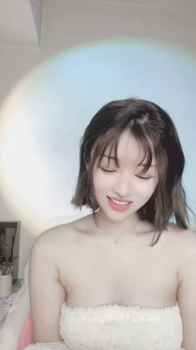 Screenshot 8 from Petite Asian Solo Tease — Softcore Lingerie Posing in JAV Style